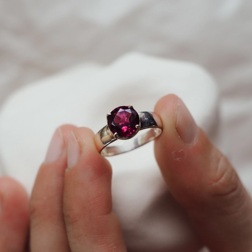 anello Granato